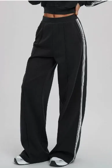Sweatpants EWK2519 — product image 1