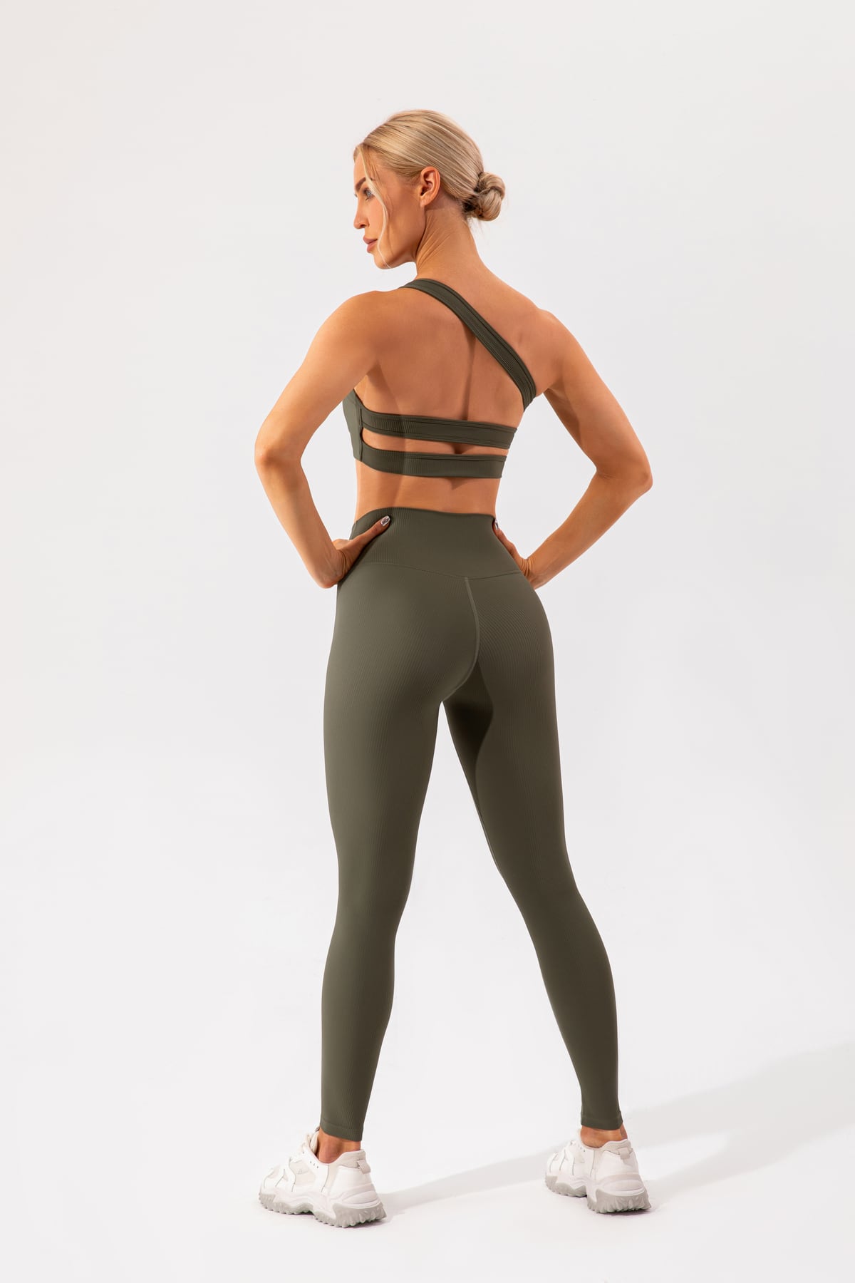 Naked-Feel High-Support Yoga Sports Bra 3
