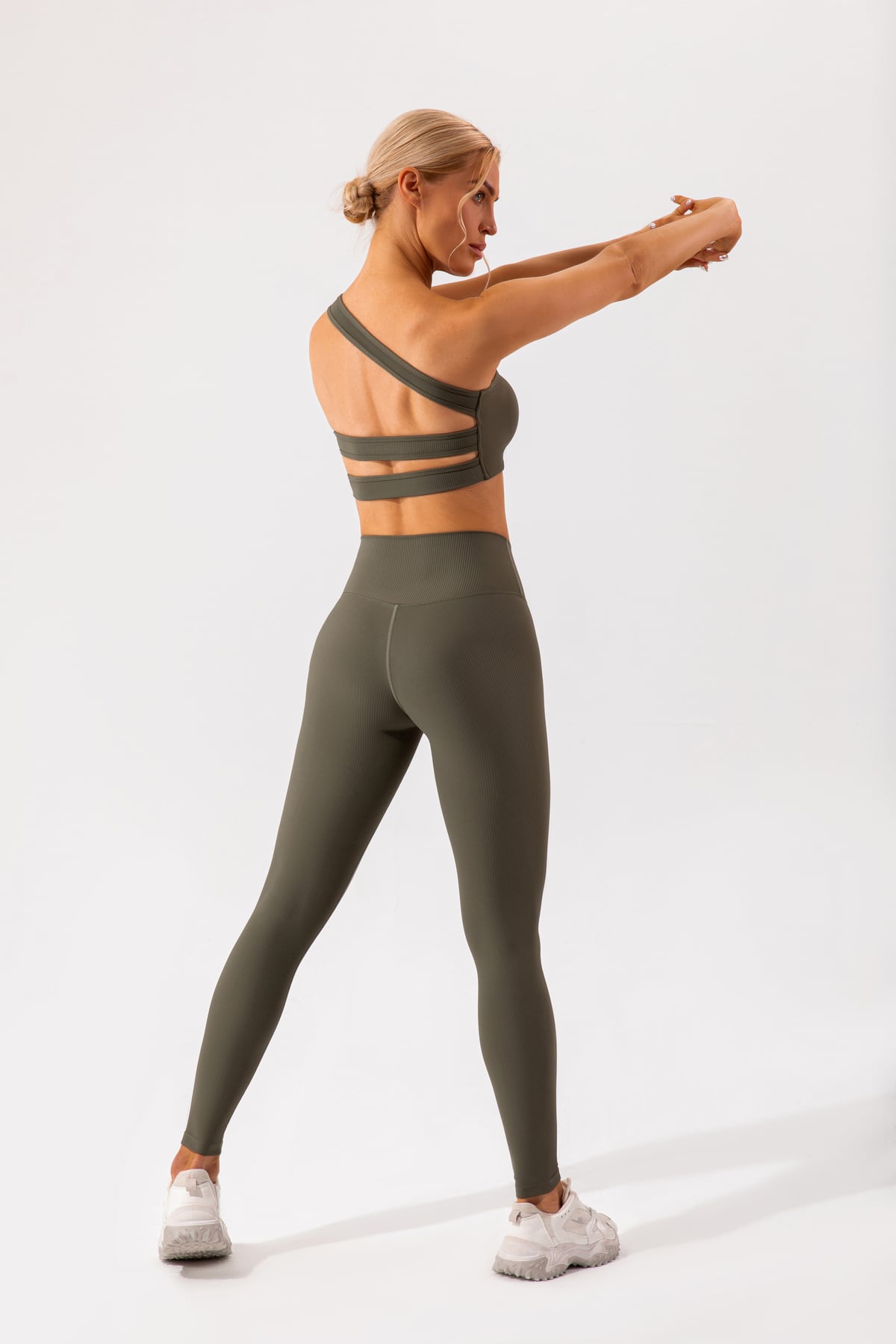 Naked-Feel High-Support Yoga Sports Bra 4